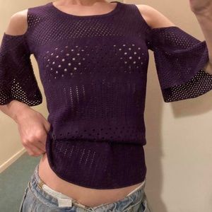 Candies NWT shoulder cut out top